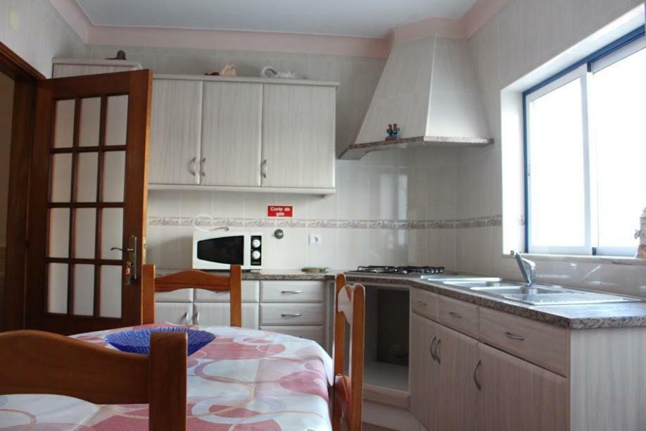Oceanus Room With Private Kitchen, Bathroom And Terrace 300M From The Beach Sagres Exterior photo