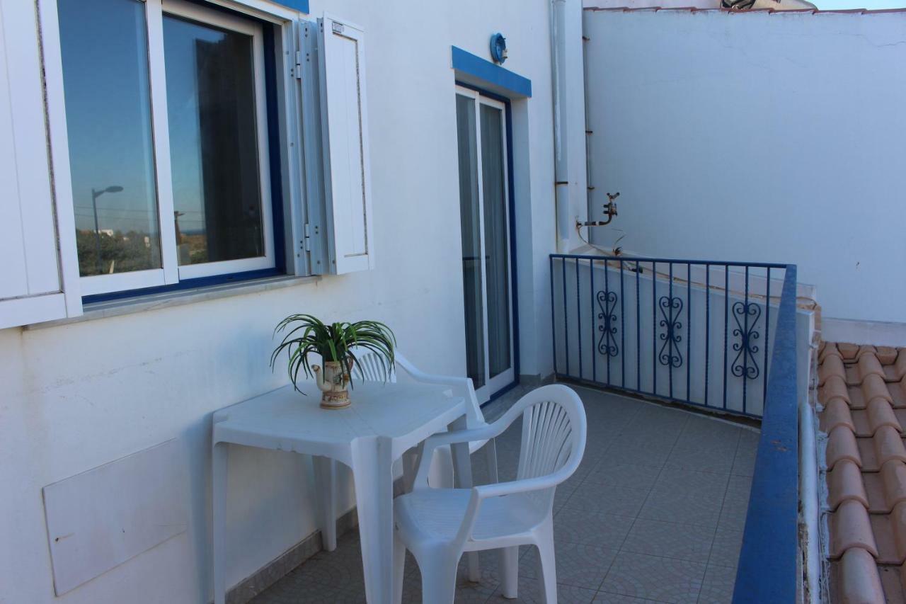 Oceanus Room With Private Kitchen, Bathroom And Terrace 300M From The Beach Sagres Exterior photo